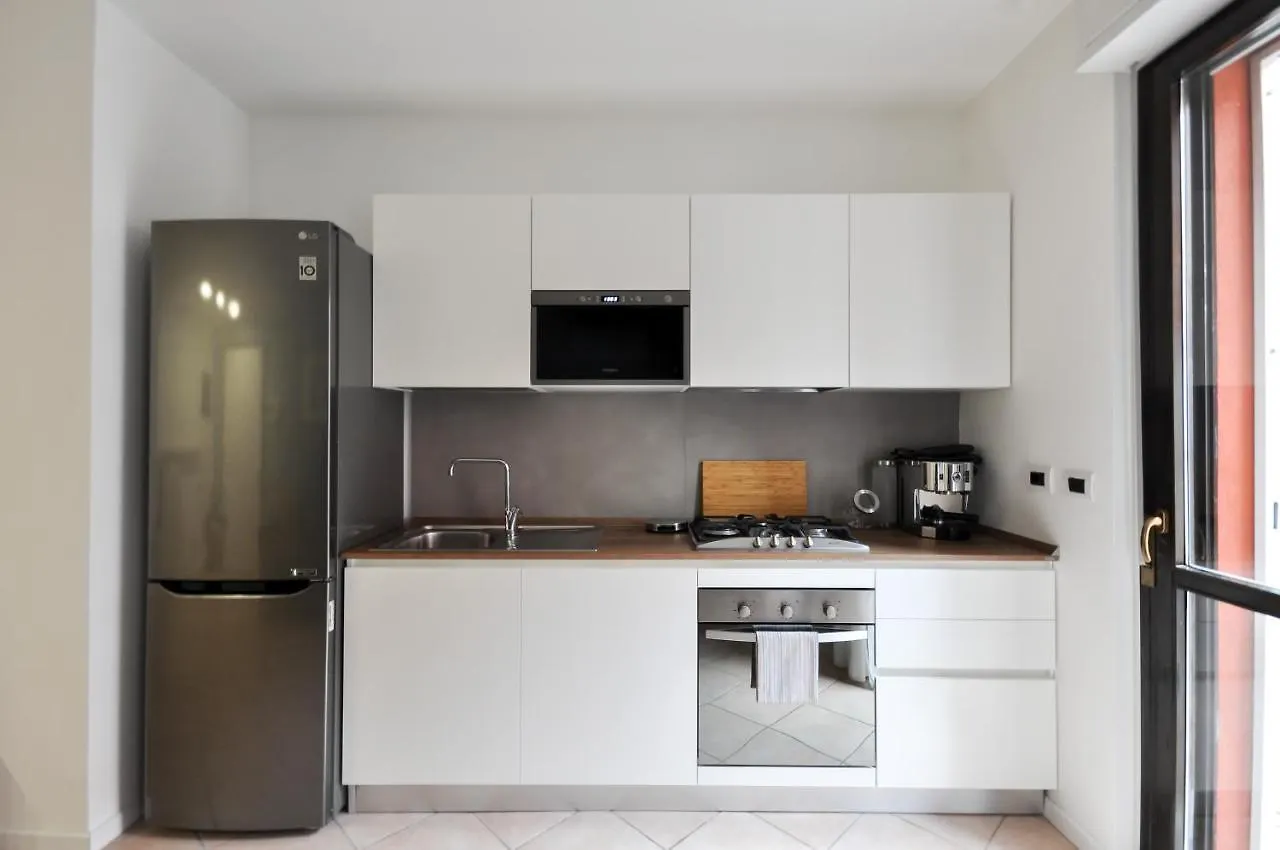 CaseOspitali - CASA CRI&ELISA moderno trilocale con terrazza vicino a Lambrate Ventura Milano