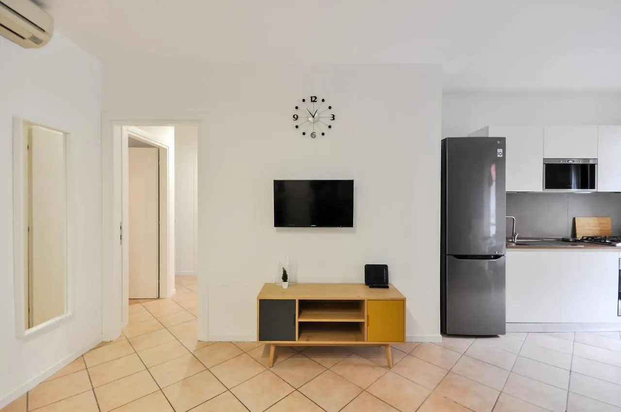 CaseOspitali - CASA CRI&ELISA moderno trilocale con terrazza vicino a Lambrate Ventura Milano 0*,